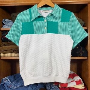 Vintage 1970s seersucker green plaid